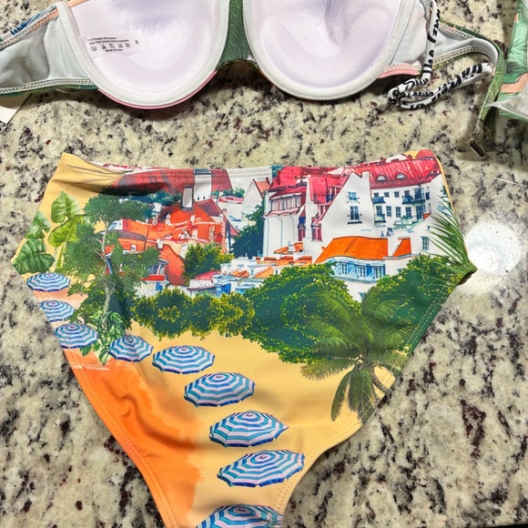 Endless Moon NWT resort wear Swimsuit size large - Picture 3 of 4